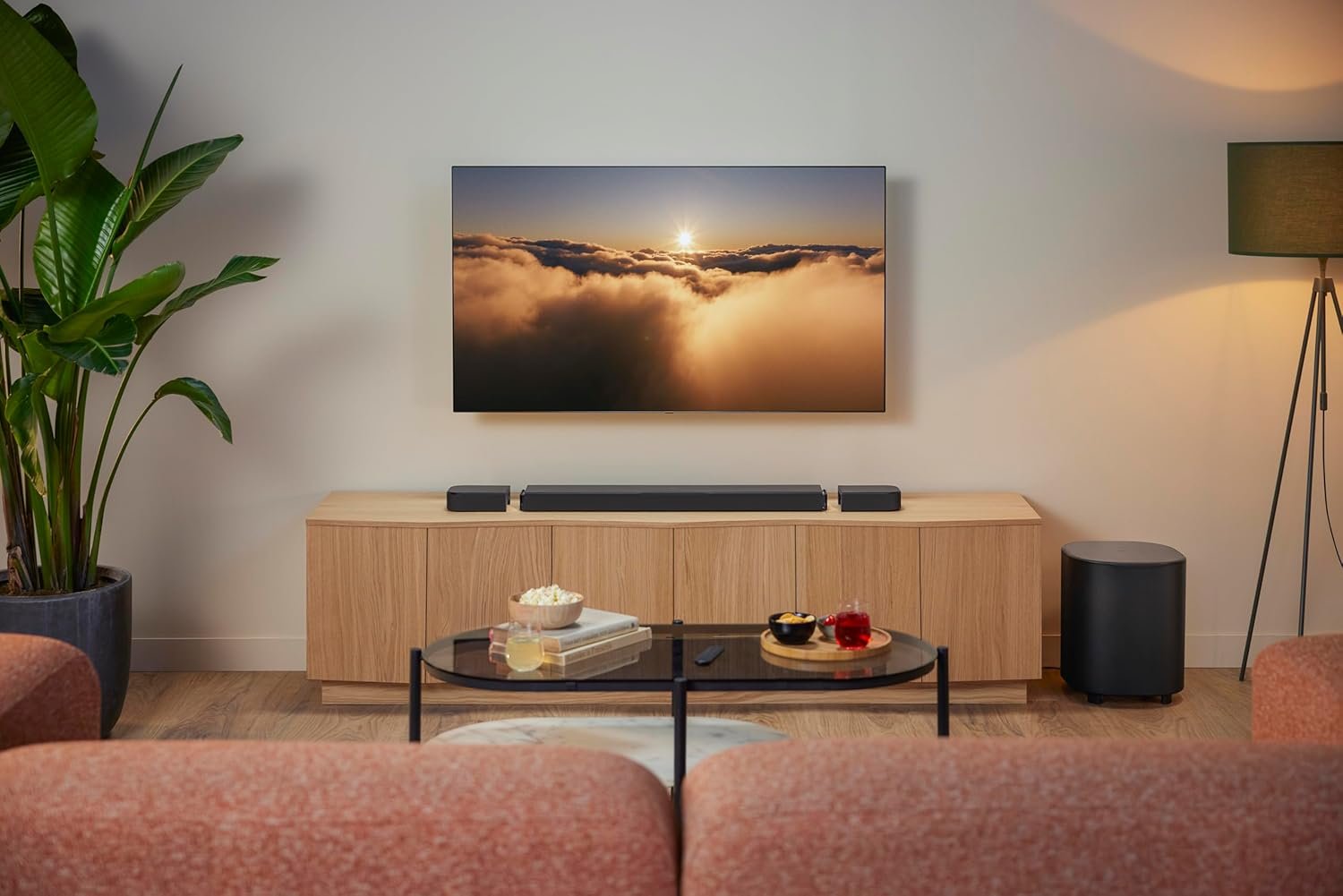 JBL Bar 700MK2-7.1 Channel soundbar System with Detachable Speakers and Dolby Atmos, 780W max Output Power and a 10" Wireless subwoofer, Works with Voice Assistant-Enabled Speakers (Black) - Image 2