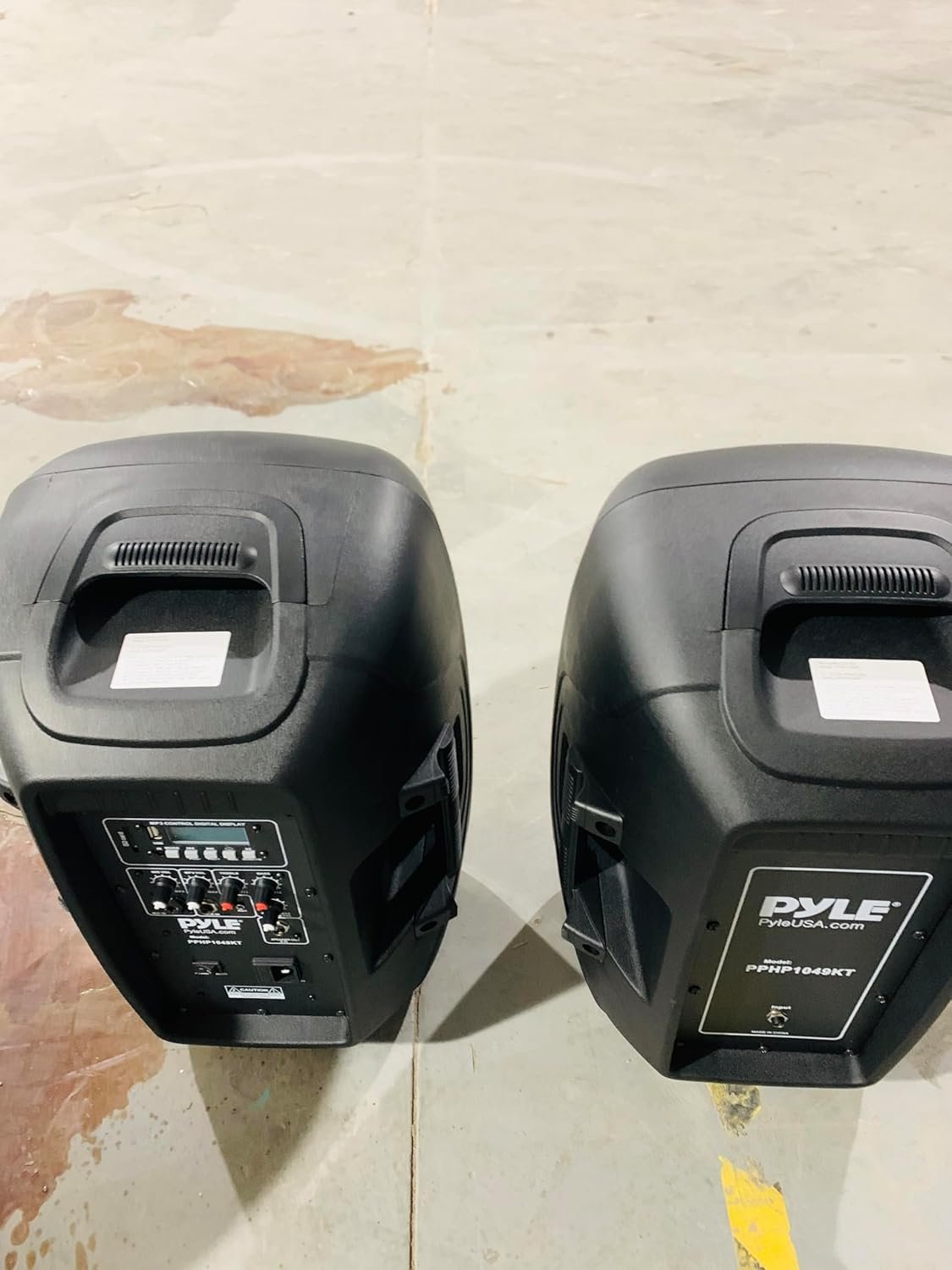 Pyle 10" Wireless Portable PA system - 1000W High Powered Bluetooth Compatible Active + Passive Pair Outdoor Sound Speakers w/ USB SD MP3 AUX - 35mm Mount, 2 Stands, Microphone, Remote - PPHP1049KT - Image 9